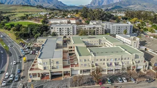 Bachelors apartment for sale in La Rez - Stellenbosch