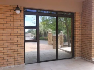 Anti glare solar window films