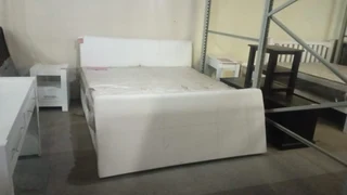 Amelia King Bed Pu Leather White
