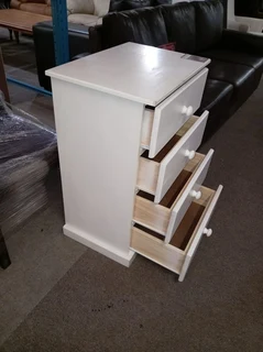 Pine Chest 4 Drawer (600x400x850) White