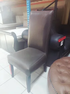 SUI CLASSIC D/CHAIR - CAPE OXBLOOD