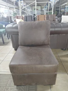 MOD   CENTRE PIECE EXOTIC W/BRWN