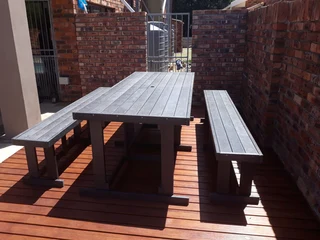 Recycled solid plastic table