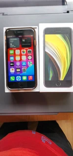 Apple i phone se 2020 128gig