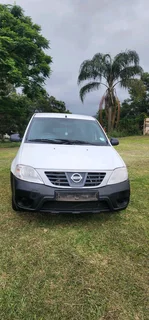 Nissan np 200 1.6 a/c