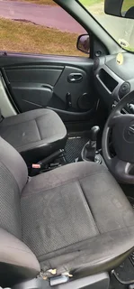 Nissan np 200 1.6 a/c