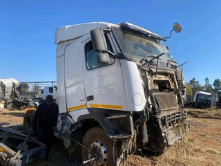 VOLVO FH440 FOR STRIPPING
