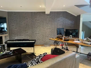 Wallpaper & Installers