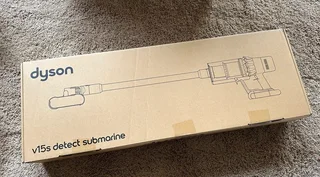 Dyson V15s Detect Submarine Wet and Dry Vacuum Cleaner Brand New Sealed In The Box Never Been Used.
