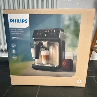 Philips Series 5500 Fully Automatic Espresso Machine EP5546/70 Brand New Factory Sealed In The Box