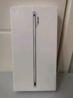 Apple iPhone Air 256GB Light Gold Ultra-Thin Brand New Factory Sealed In The Box Never Been Used.