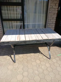 Wooden table R2000