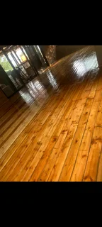 Wooden floor and deck installation, repairing, sanding and oiling