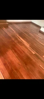 Wooden floor,sundecks, laminate,vinyl,skirting, stripping of old wooden floors