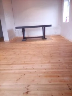 Wooden floor installation, repairing, sanding and sealing