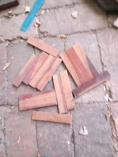 Five finger reclaimed parquet flooring blocks for sale in perfect condition
