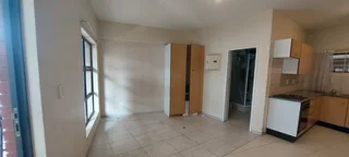 Bachelor Flat to Rent In Milpark Mews