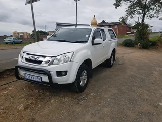 2015 isuzu 250Dteq.....R185.000