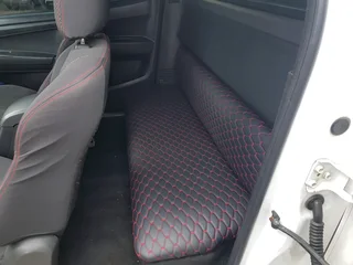 2015 isuzu 250Dteq.....R185.000