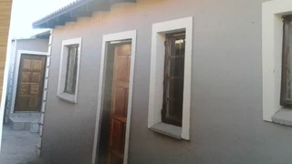 ROOM TO RENT IN PRETORIA WEST