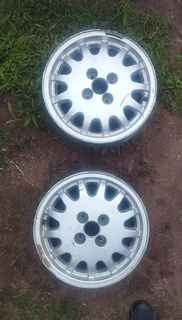 VW Jetta 3 factory alloy mags X 2