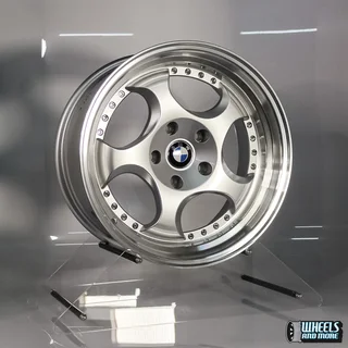 17 Inch BMW Throwing Star Design Rim Set (Narrow/Wide)