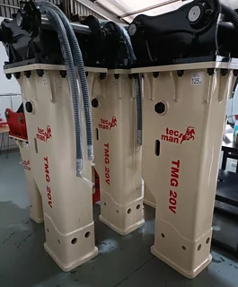 Hydraulic Hammer / Rock Breaker - 20 tonne carrier