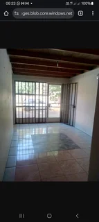 Smart Two Bedroom Flat to  Rent in Unitas Park