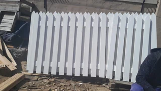 Wooden fence latle and Roll grass