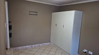 2 bedroom free standing flat