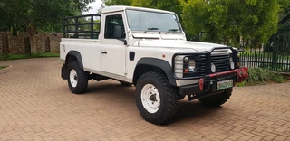 Land Rover Defender 110