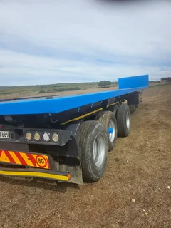 2016 Henred 13.2m tridem semi trailer flatdeck