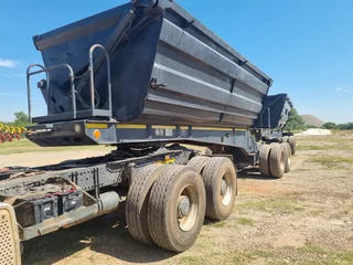 2013 Top Trailer 30m³ Side tipper