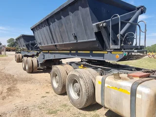 2013 Top Trailer 30m³ Side tipper