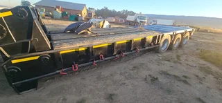 1978 Henred tridem Folding Neck Lowbed