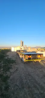 1978 Henred tridem Folding Neck Lowbed