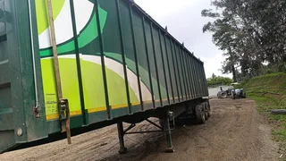 2023 Henred 85m³ Walkingfloor semi trailer