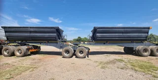 2013 Top Trailer 30m³ Side tipper