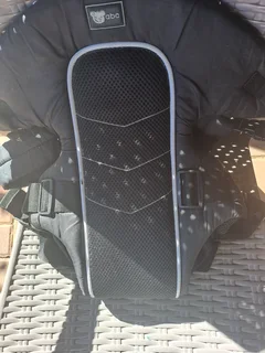 Baby car seat and baby carrier