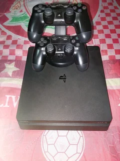 Sony PlayStation 4 Slim - PS4