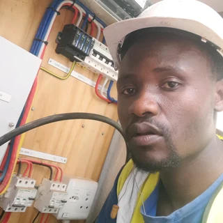 skilled Electrician with 3&#43; Years Experience Seeking Full-Time Role in