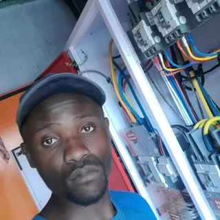 skilled Electrician with 3&#43; Years Experience Seeking Full-Time Role in