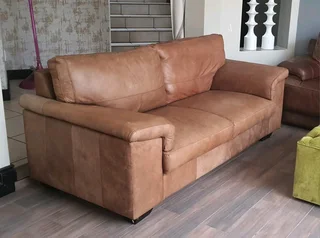 Coricraft Breen genuine leather 2 piece lounge suite
