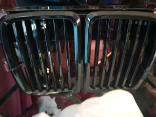 Bmw e30 black center grill