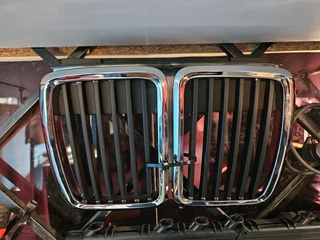 Bmw e30 chrome center grill new