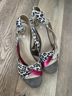 Shoes - Ad posted by laura ranieri