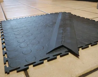 PVC DIMPLE INTERLOCKING MAT&#39;S