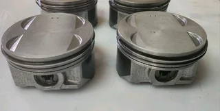 Subaru EJ20 Pistons