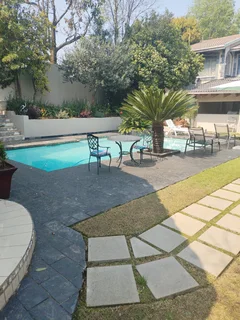 A CLEAN MASSIVE 2BED AND 2BATH IS AVAILABLE TO RENT IN LE GREG AVENUE BRAMLEY NORTH