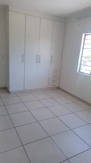 A CLEAN MASSIVE 2BED AND 2BATH IS AVAILABLE TO RENT IN LE GREG AVENUE BRAMLEY NORTH